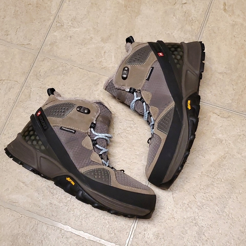New Balance NB 1000 Waterproof Hiking Boots Primaloft Fur Lined | Size 10 Women